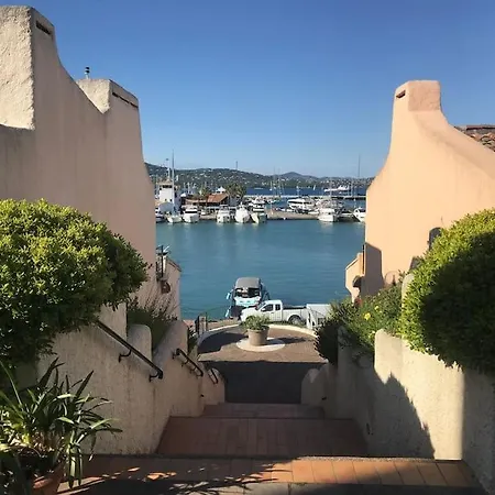 Marinesappartement, 2min Plage, Acces Direct Port Апартаменты