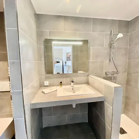 Апартаменты Marinesappartement, 2min Plage, Acces Direct Port