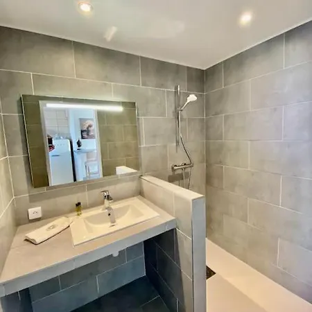 Апартаменты Marinesappartement, 2min Plage, Acces Direct Port *