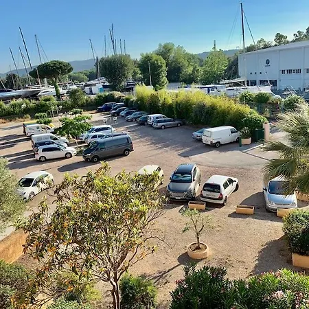 Апартаменты Marinesappartement, 2min Plage, Acces Direct Port Сен-Тропе